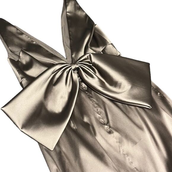 NWT women’s SACHIN & BABI Penelope V-neck Bow Back maxi Gown In tan gold size 12 - Picture 7 of 11